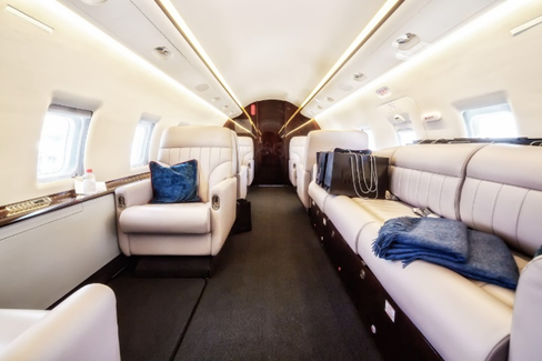 Challenger 604 interior